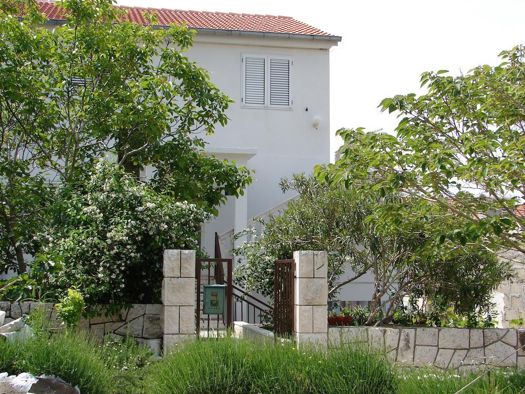 Apartments Curin Хвар Экстерьер фото